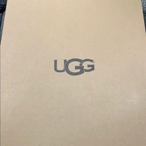 Grey Karel Uggs
